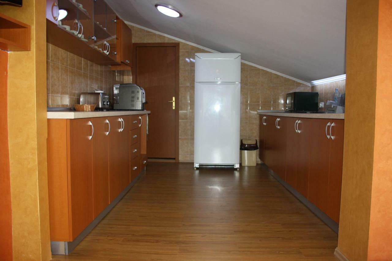 Delia Guest house