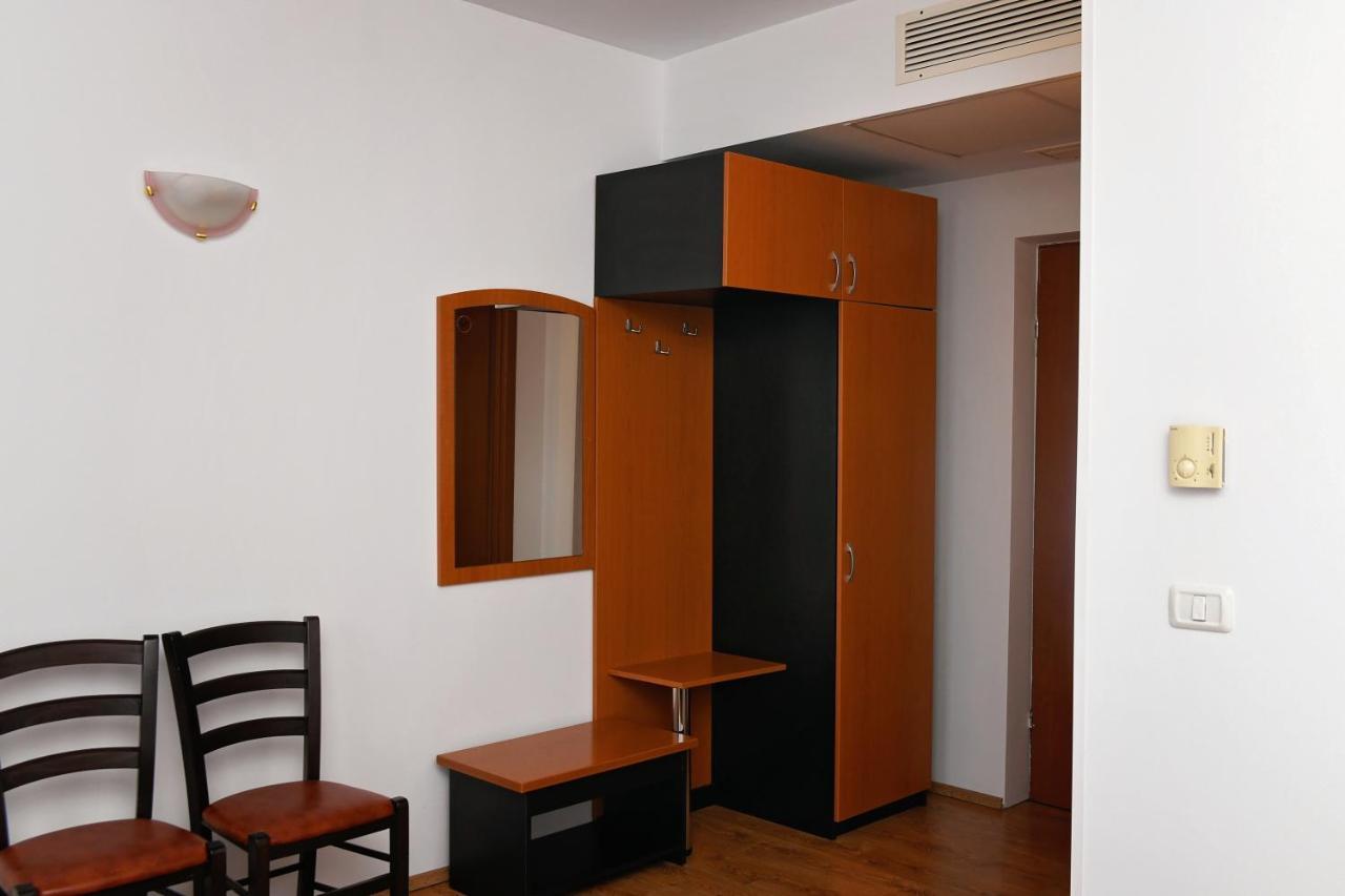 Delia Guest house